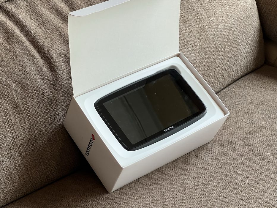 GPS TomTom GO 620 Wi-Fi | Voz,Bluetooth,Mãos-livres | Caixa+Acessórios