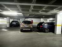 Garage Parking Space in Graca