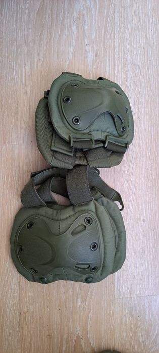 Наколінники налокітники