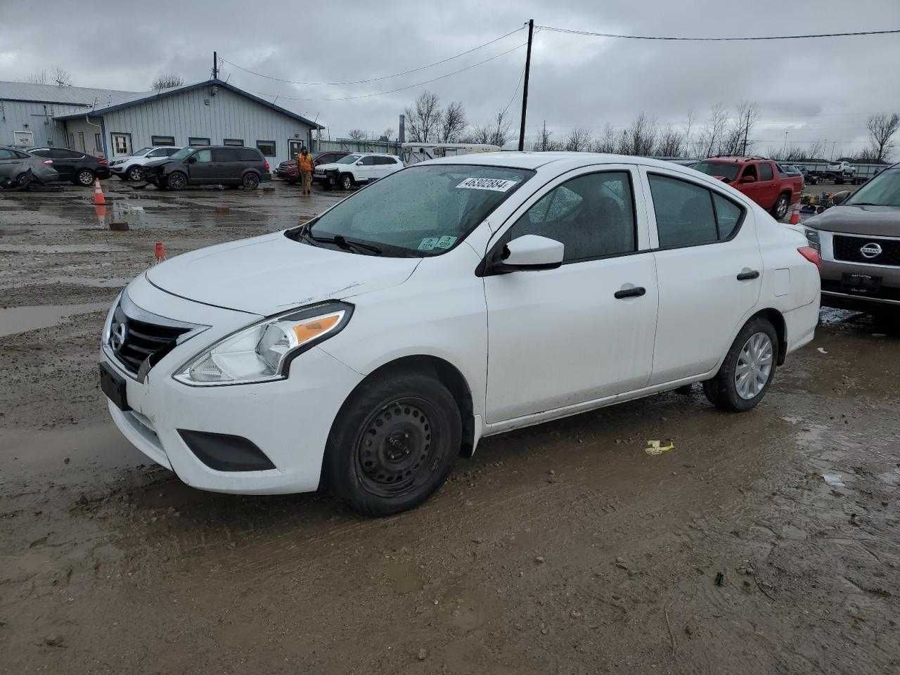 Nissan Versa S 2016