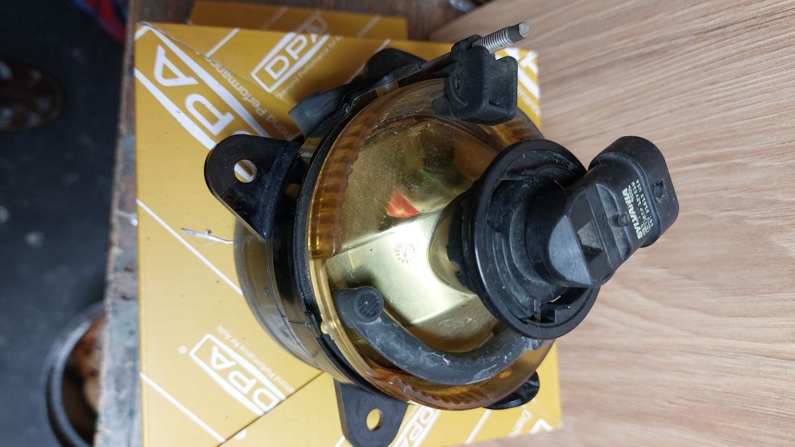 Halogen lewy vw polo cross