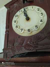 Часы кукушка в деревянной оправе маяк