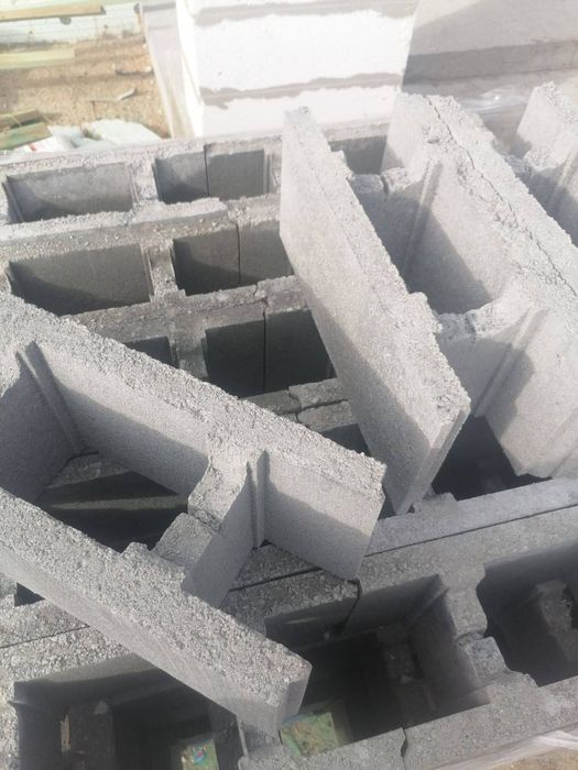 Блок незнімної опалубки  несъемной  опалубки на складі