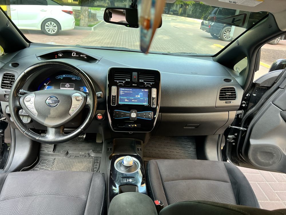 Nissan Leaf 24 kWt 2013