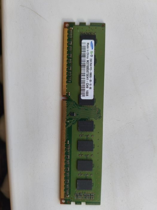Оперативная пам'ять Ddr 3 2gb и 8gb