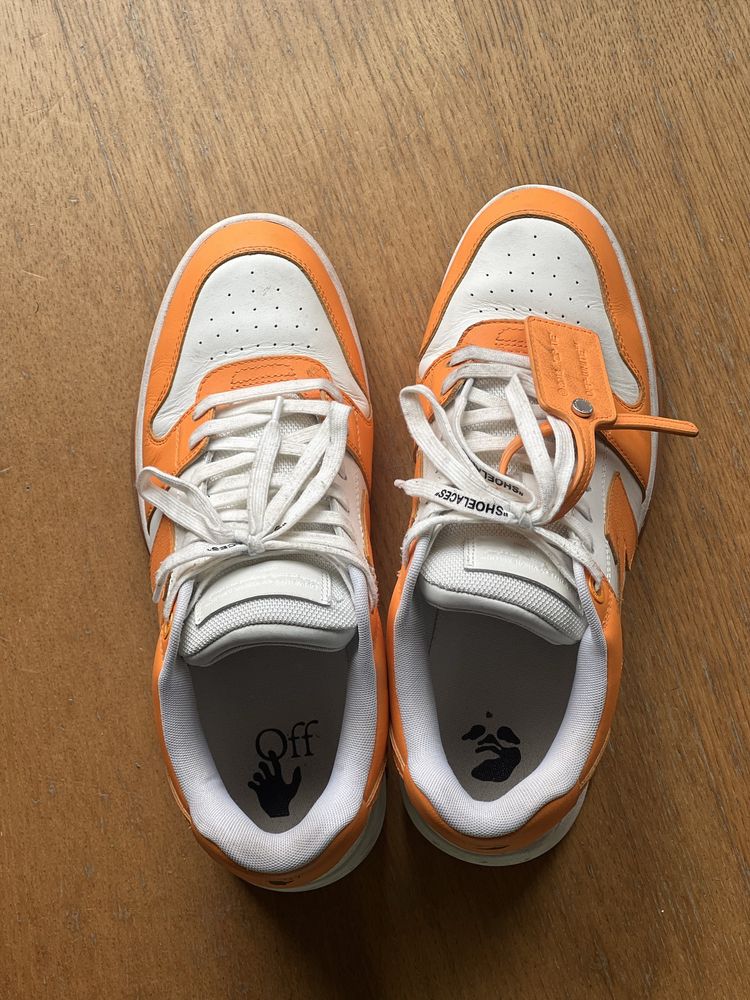 Off white Laranja