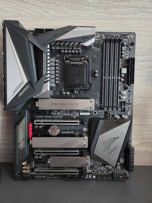 Gigabyte Aorus Master Z390