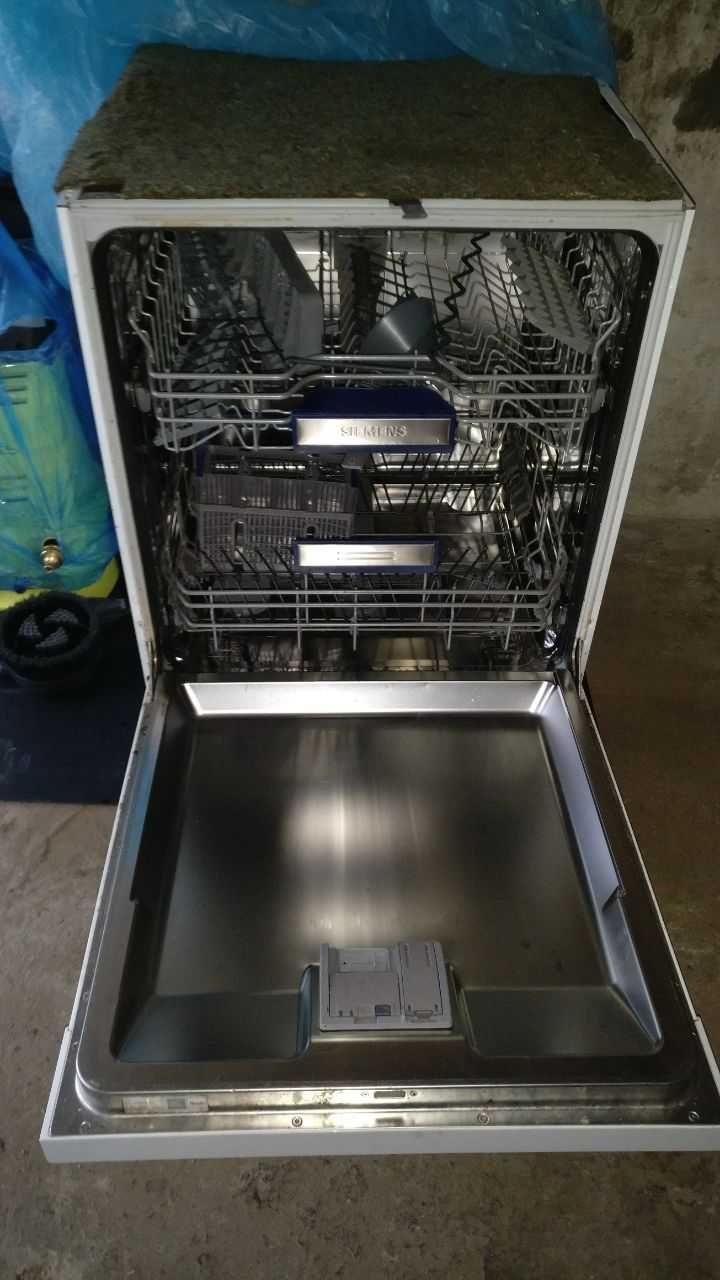 посудомийна машина SIEMENS  IQ500