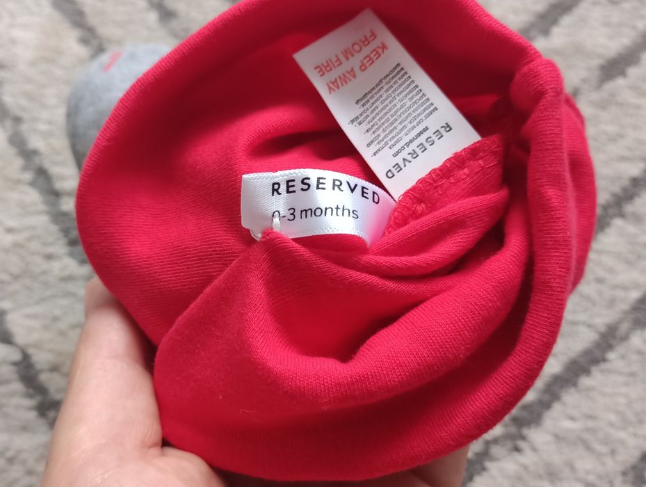 Czapeczki Reserved 3m.
