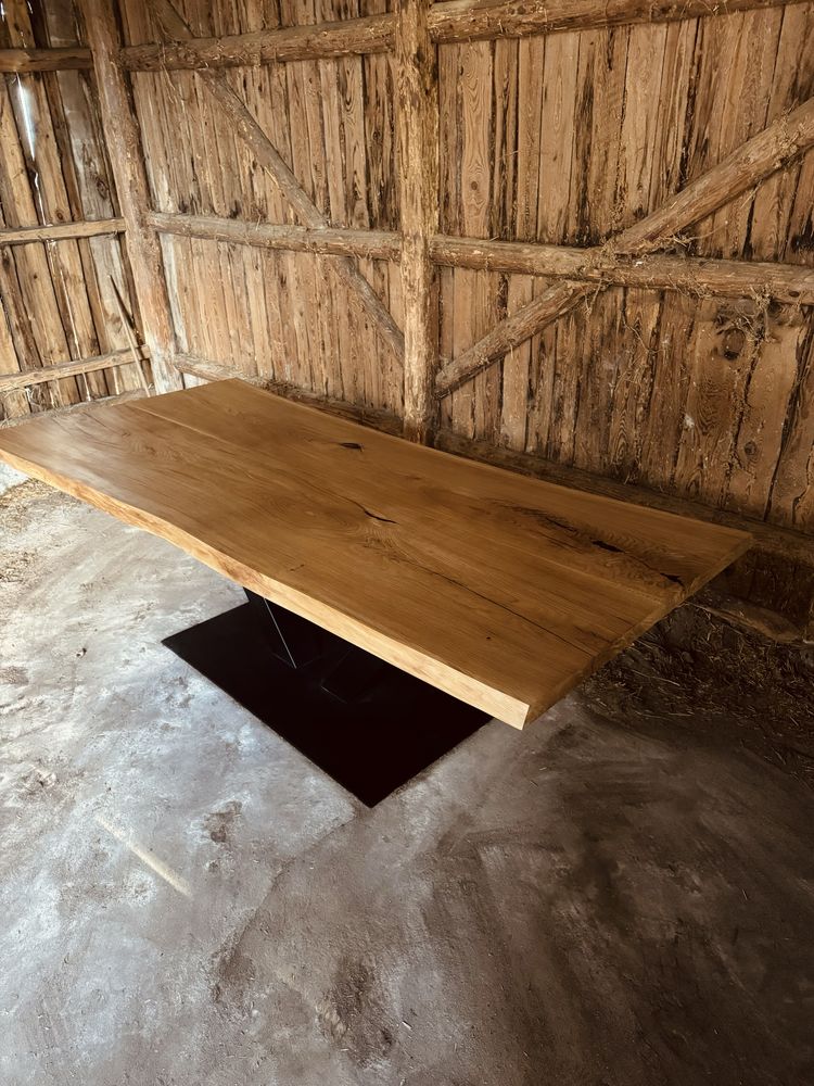 Stół dębowy w stylu loftowy