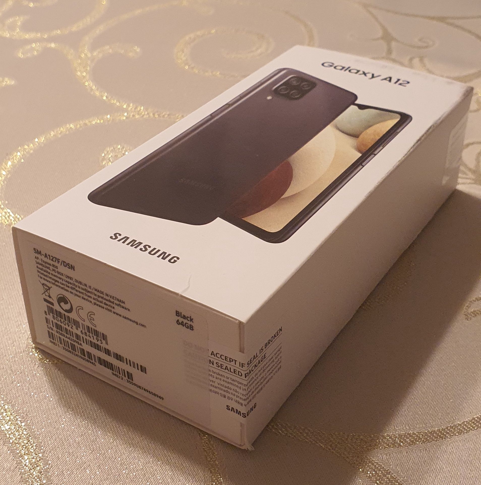 NOWY telefon smartfon Samsung Galaxy A12 4 GB / 64 GB czarny - NOWY