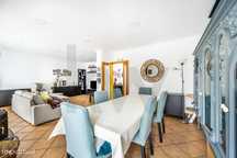 Moradia T4 | 3 Frentes | Zona residencial tranquila | 15 min. do centr