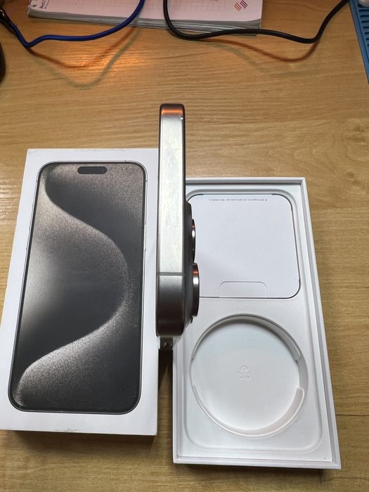 Продам iPhone 15 Pro Max 512Gb AKБ 86%