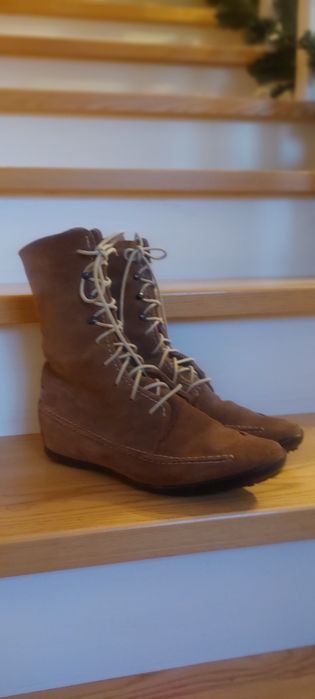 Tommy hilfiger zamszowe kozaki sznurowane