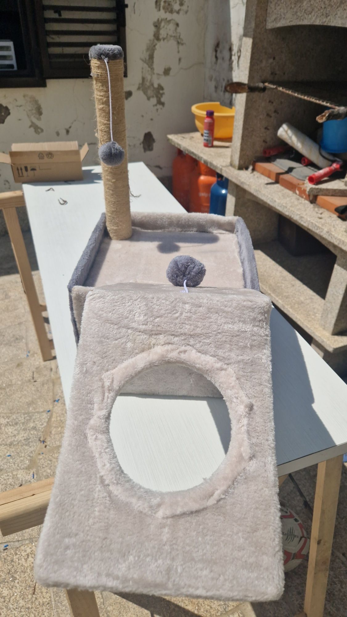 Duas Casas para gatos nunca usado