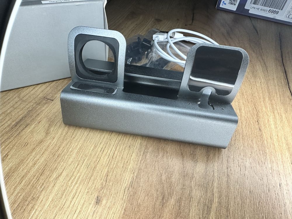 Podstawka ładująca 3 w 1 do Apple Watch/iPhone