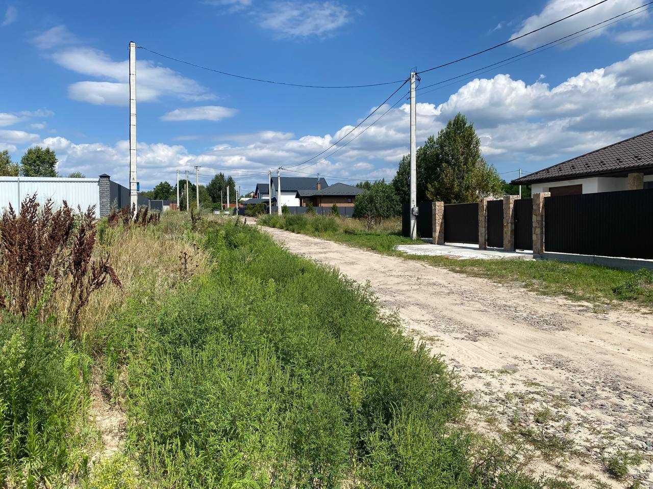 Продаж ділянки 15 соток під забудову в Іванковичах