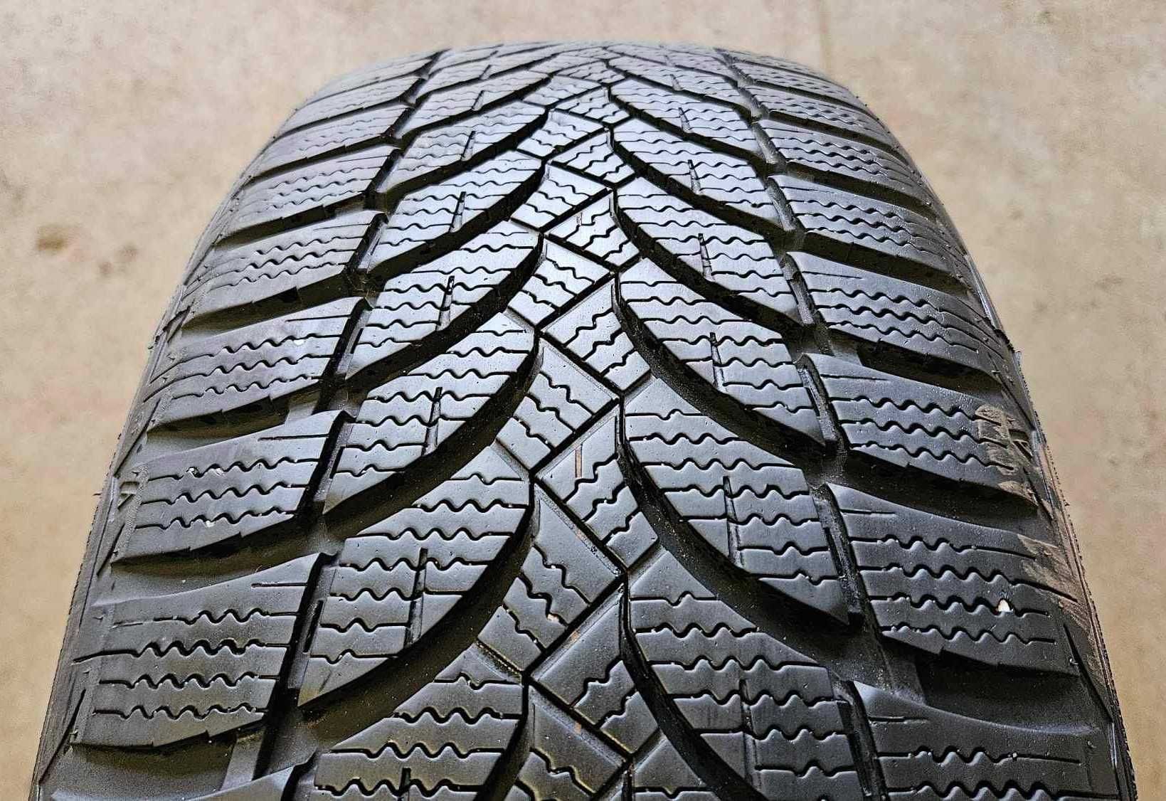 1x 205/60R16 92H Nexen Winguard Snow'G WH2 / 1x 6mm / 2021r.