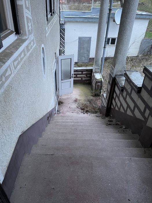 Продається двоповерховий будинок