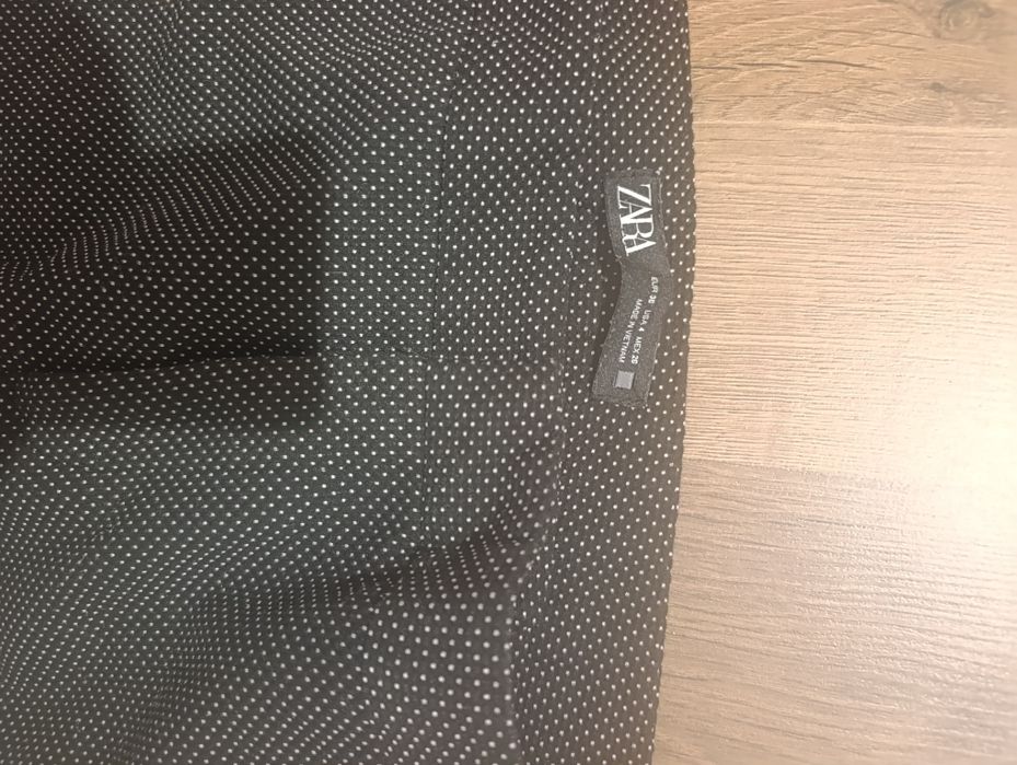 Світер H&M, і брюки Zara, розмір М, все в гарному стані