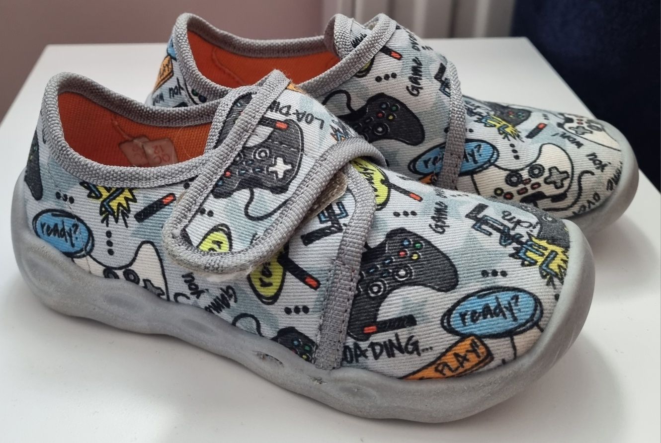 Buty do przedszkola Superfit r. 24