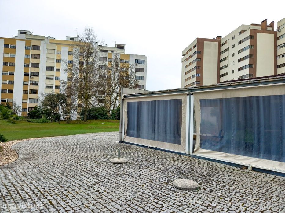 Loja c/ Saída de Fumos  exclusiva no Empreendimento NeoPark de Carnaxi