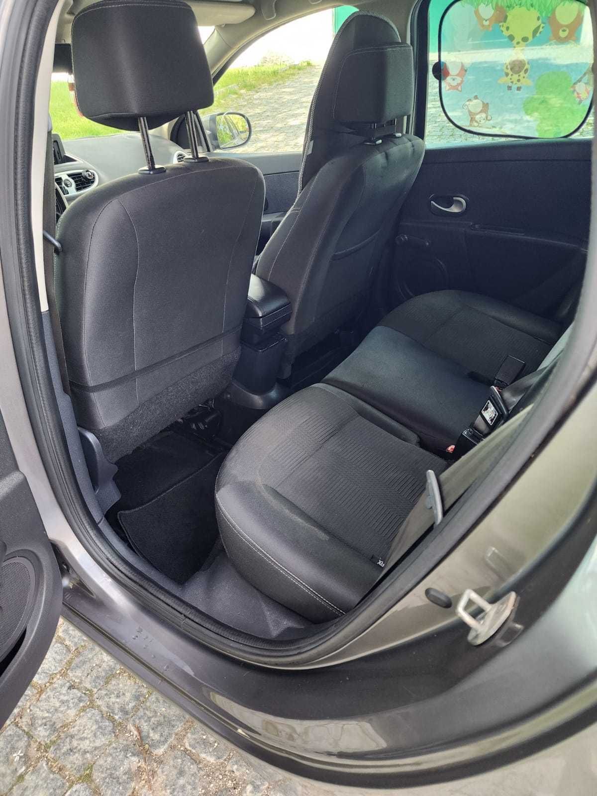 Carro Renault clio