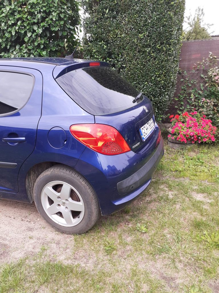 Peugeot 207 1.4 b 2009r