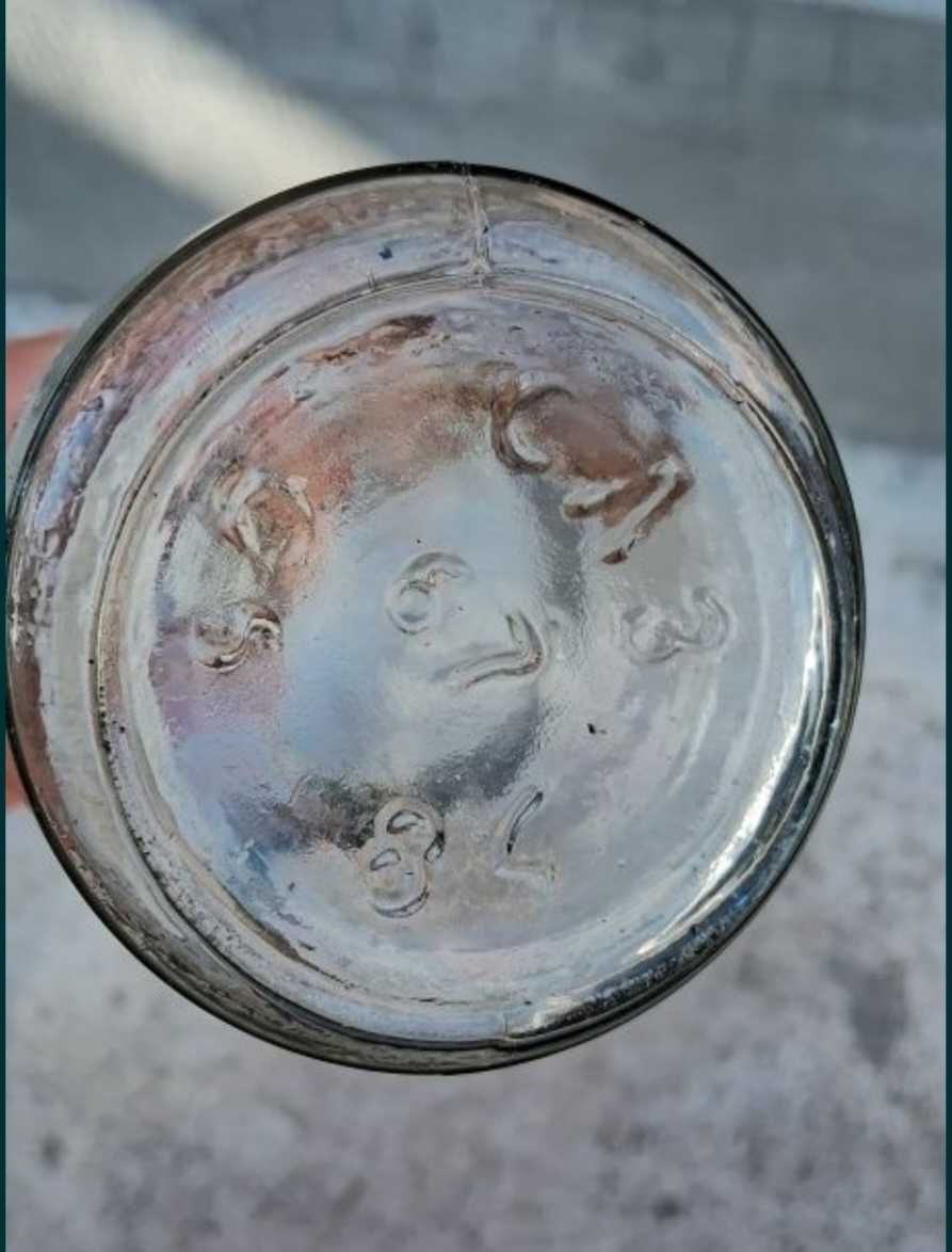 Бутылка из под водки, бескозырка СССР, есть 2шт. Цена указана за 1 шт.