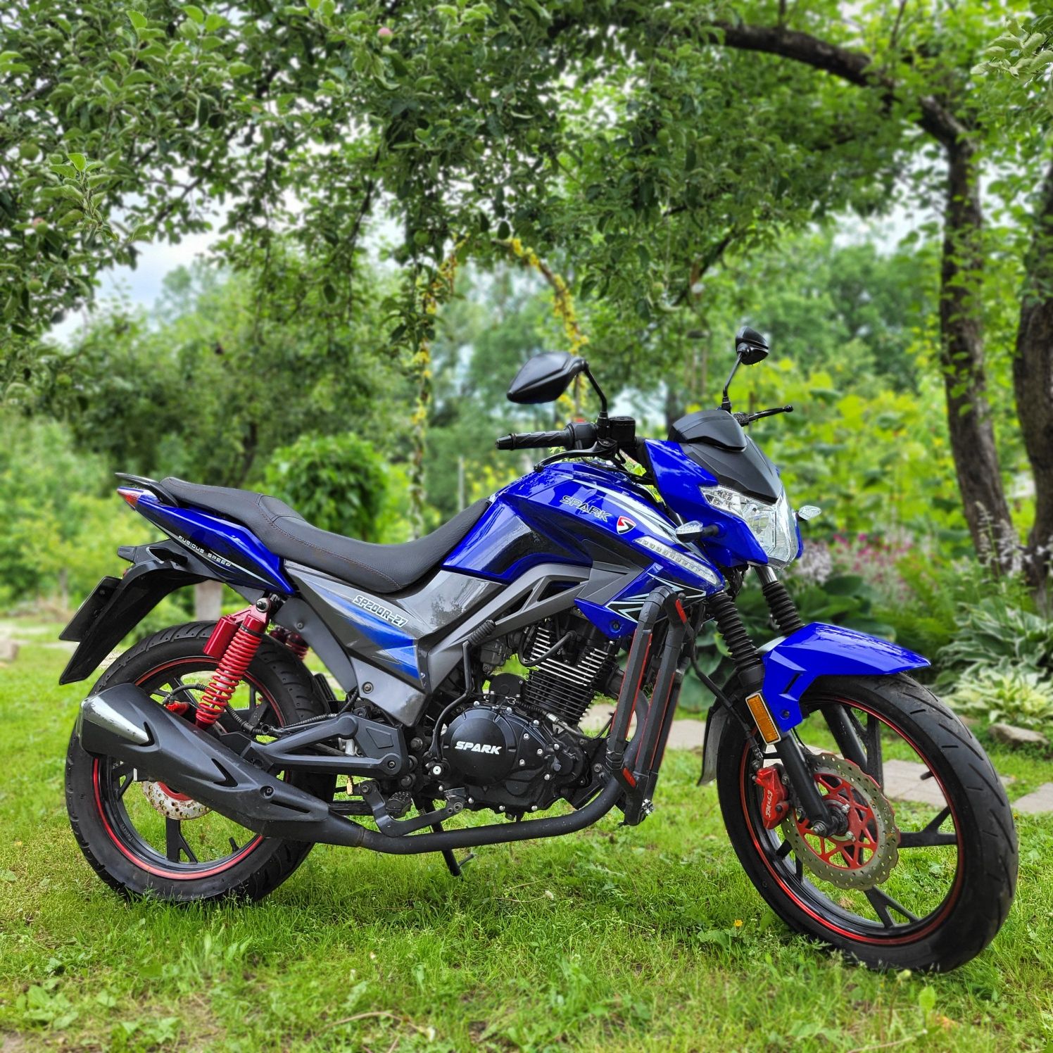Продам мотоцикл  SPARK  200