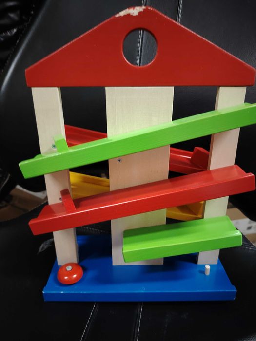 Zjeżdżalnia do kulek