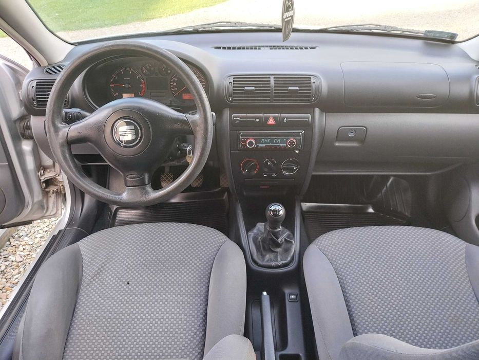 SPRZEDAM SEAT LEON 2003r. 1.4 Benzyna - świeżo po przeglądzie