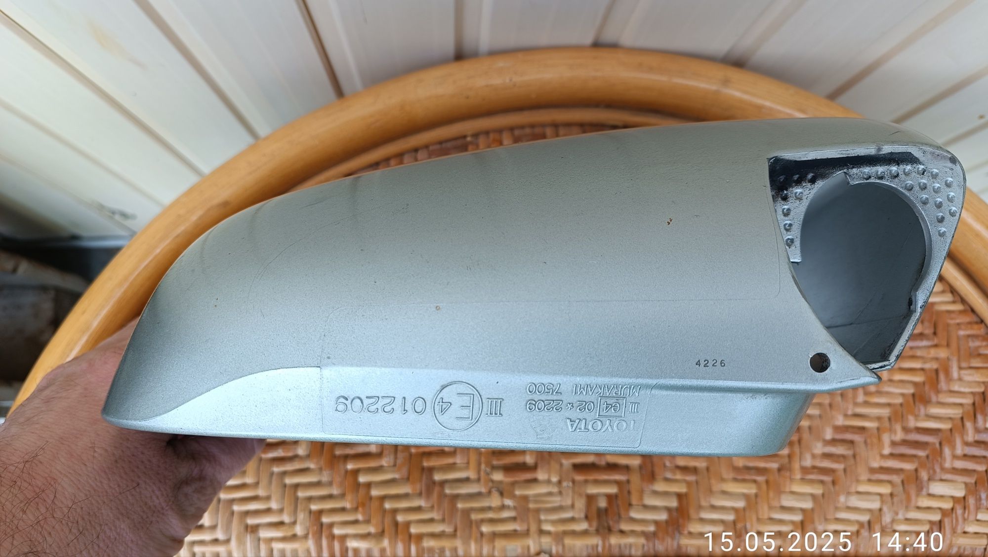 Продам корпус правого зеркала на Lexus RX350 2004г.