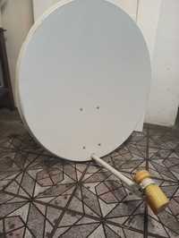 Antena satelitarna z konwerterem, uchwytem