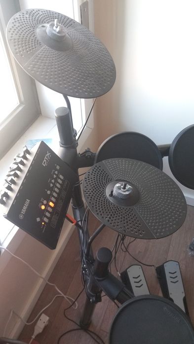 Bateria Yamaha digital DTX402K