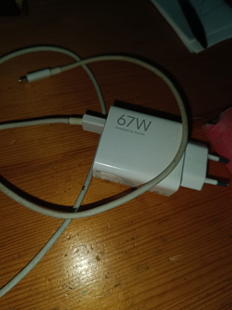 Sprzedam ładowarkę do telefonu