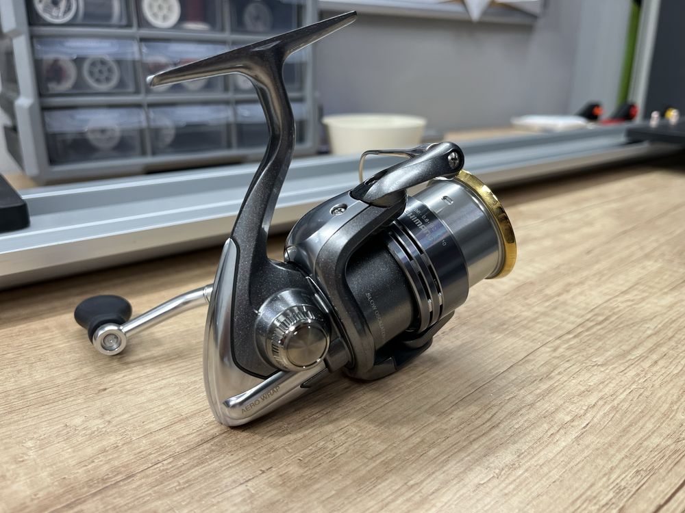 Kołowrotek Shimano Twin power C3000S