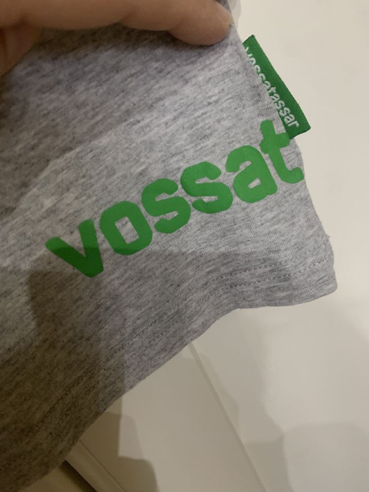 T-shirt Vossatassar r. 116/122