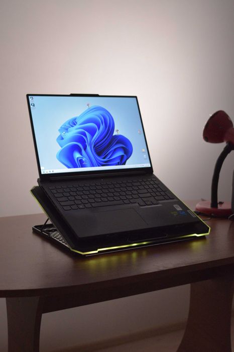 Lenovo Legion Slim 5 16IRH8 | i5-13500H | RTX 4060 | 16 ГБ + подставка