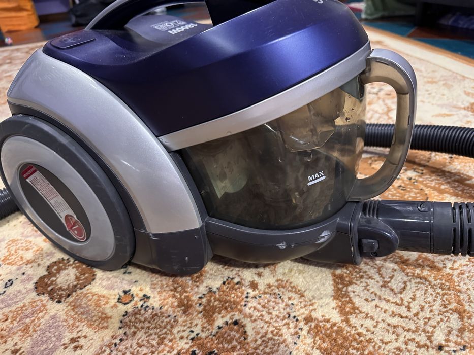 Пилосос LG VK77101R