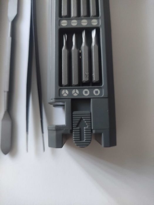 Набір прецизійних викруток DELIXI 44 в 1 пенал