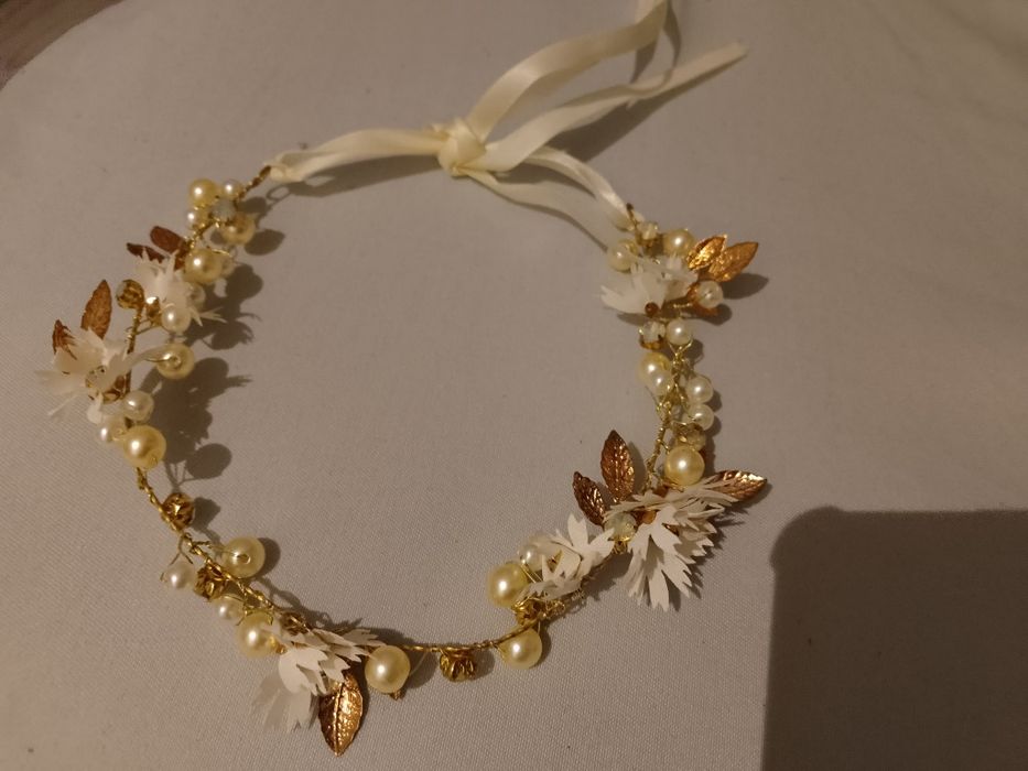 Sprzedam wianek komunijny i torebkę