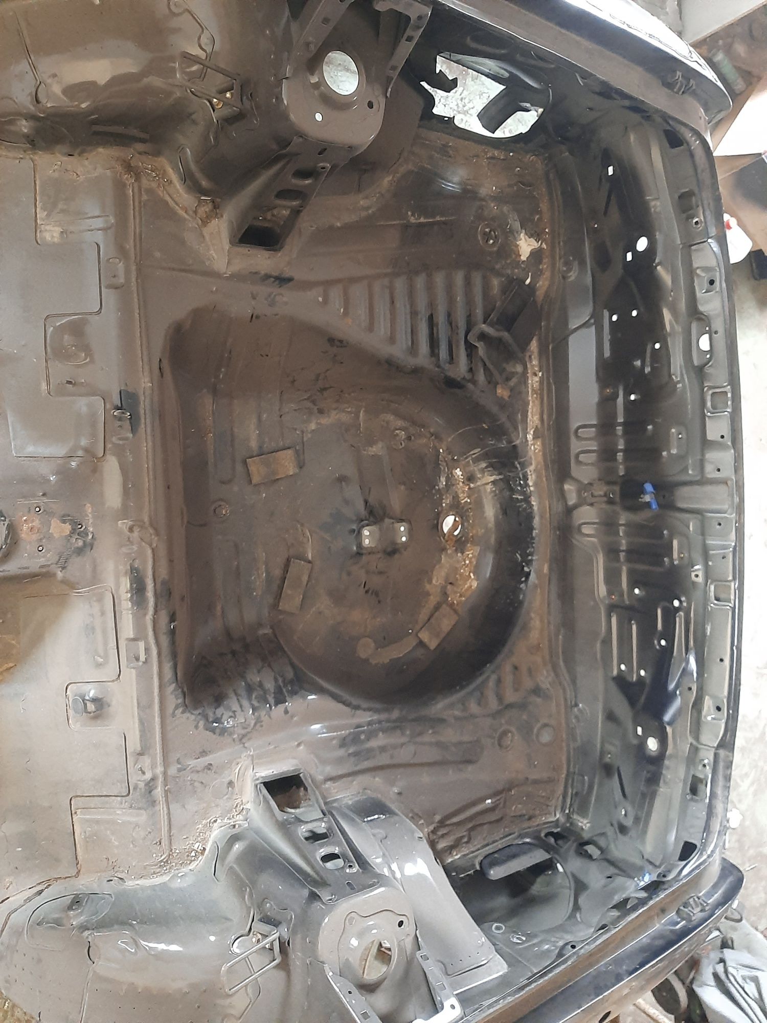 Toyota Celica V 5 pas tylny belka wanna podłoga części blacharskie