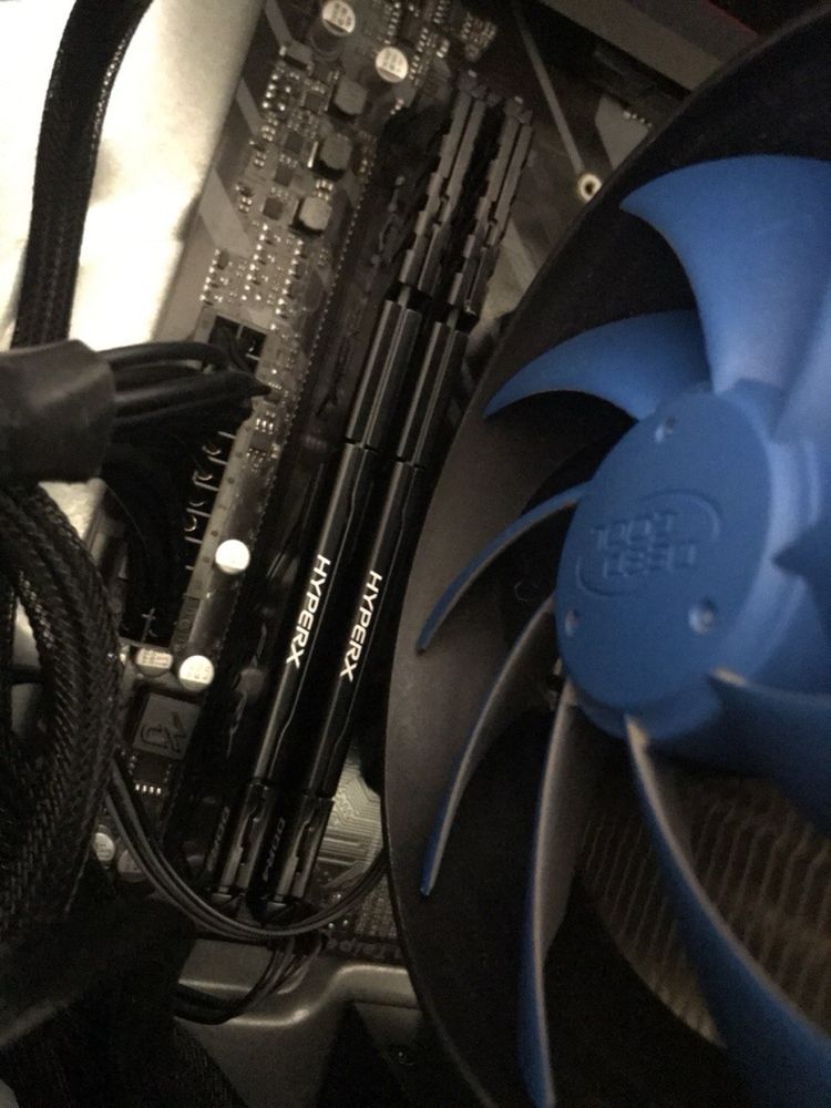 Kingston Fury DDR4 16Gb 3200Mhz одна планка