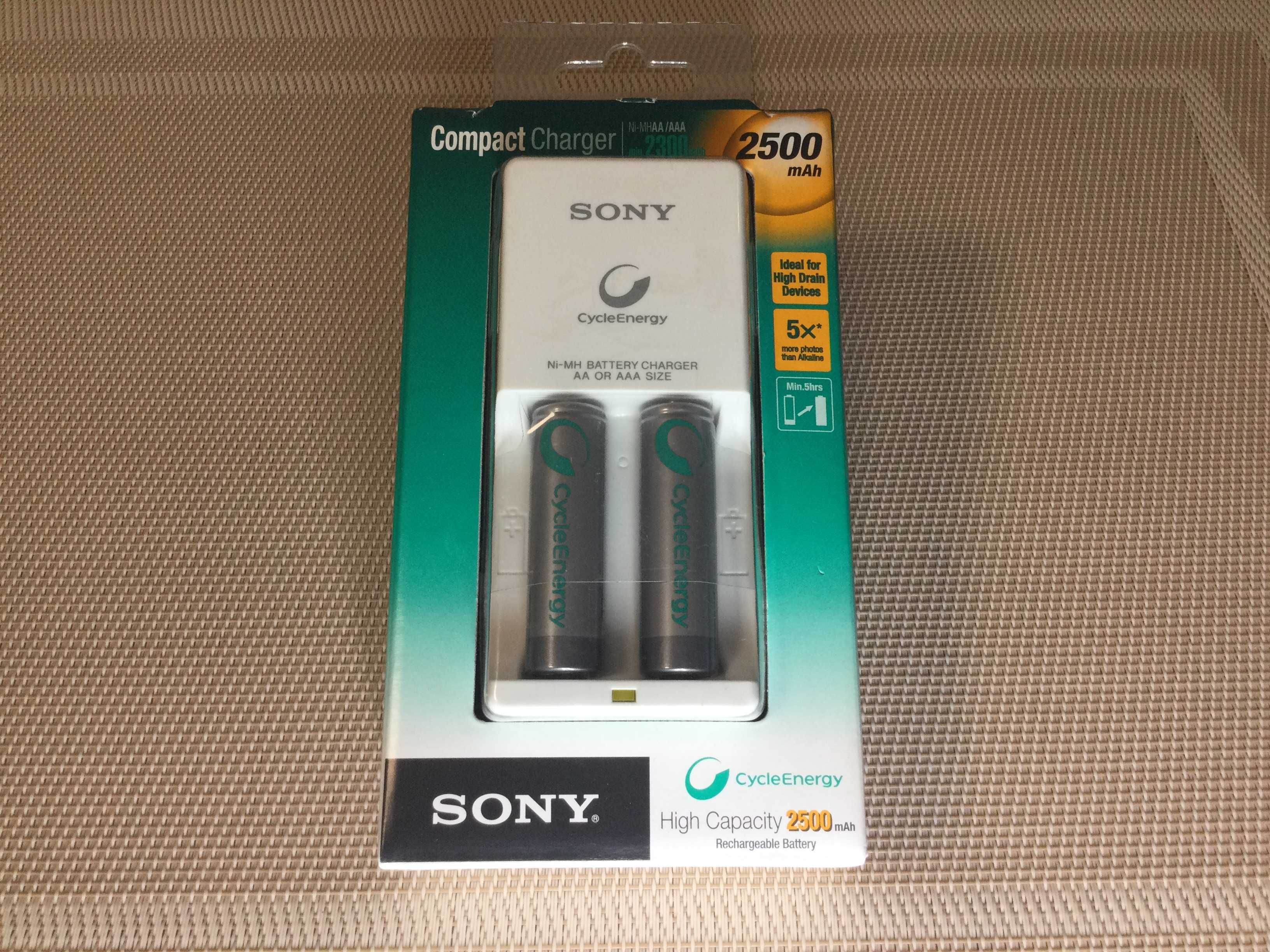 Зарядний пристрій SONY для акумуляторів AA/AAA + 2 AA 2500 mAh