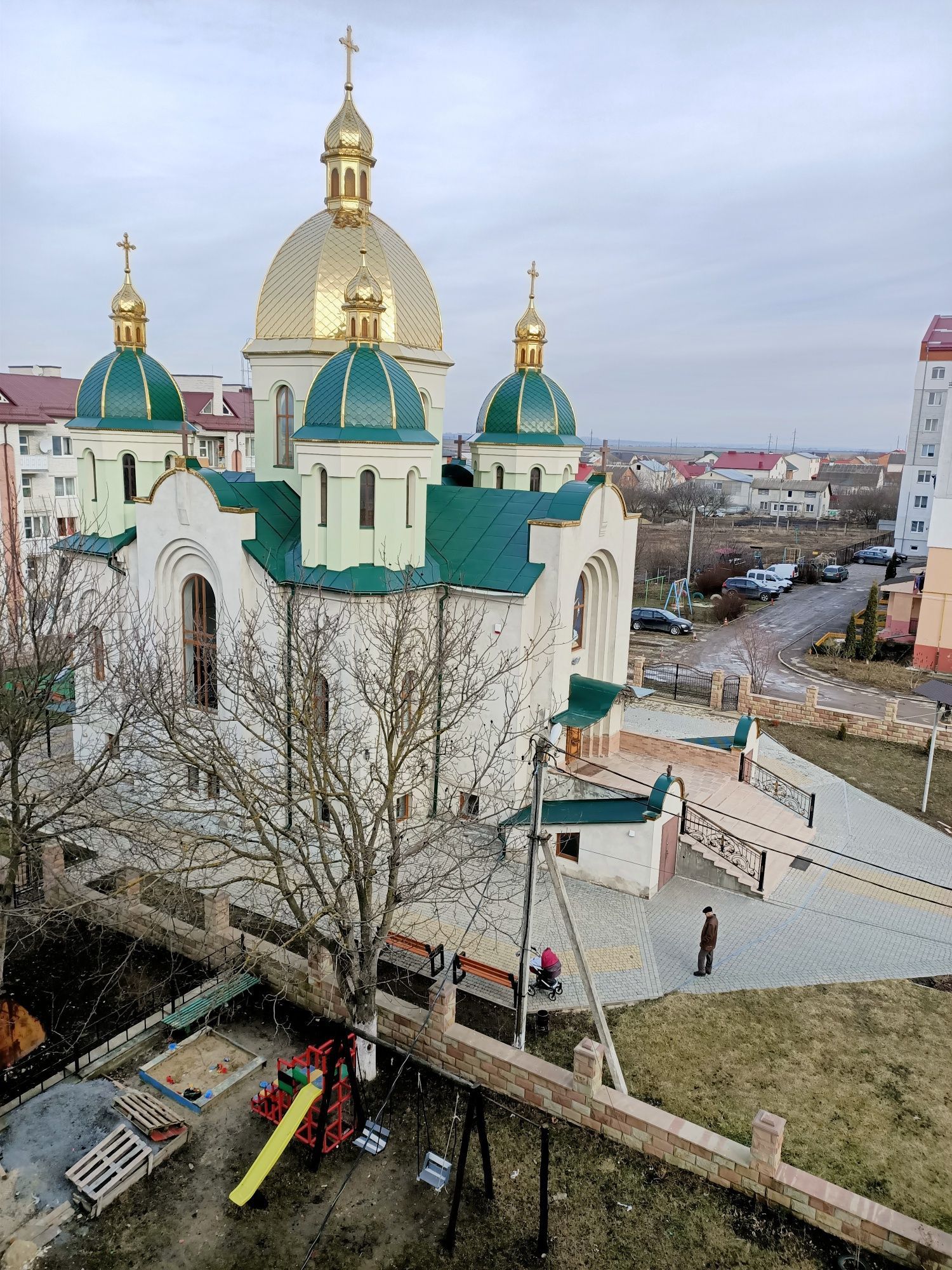 Продам власну 2к. В новобудові ,в Енергетична, і/о , поч.рем. дуб двер