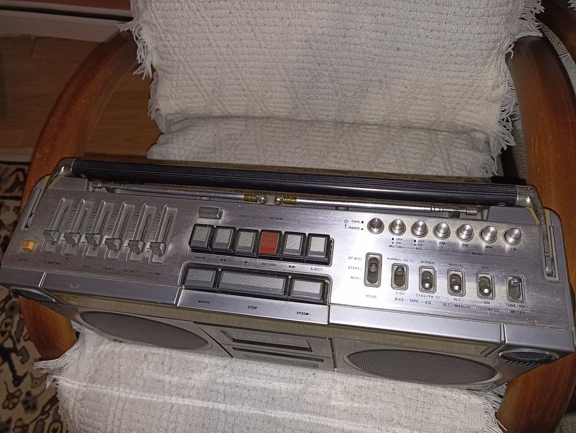 Sharp GF 9090 Boombox Vintage