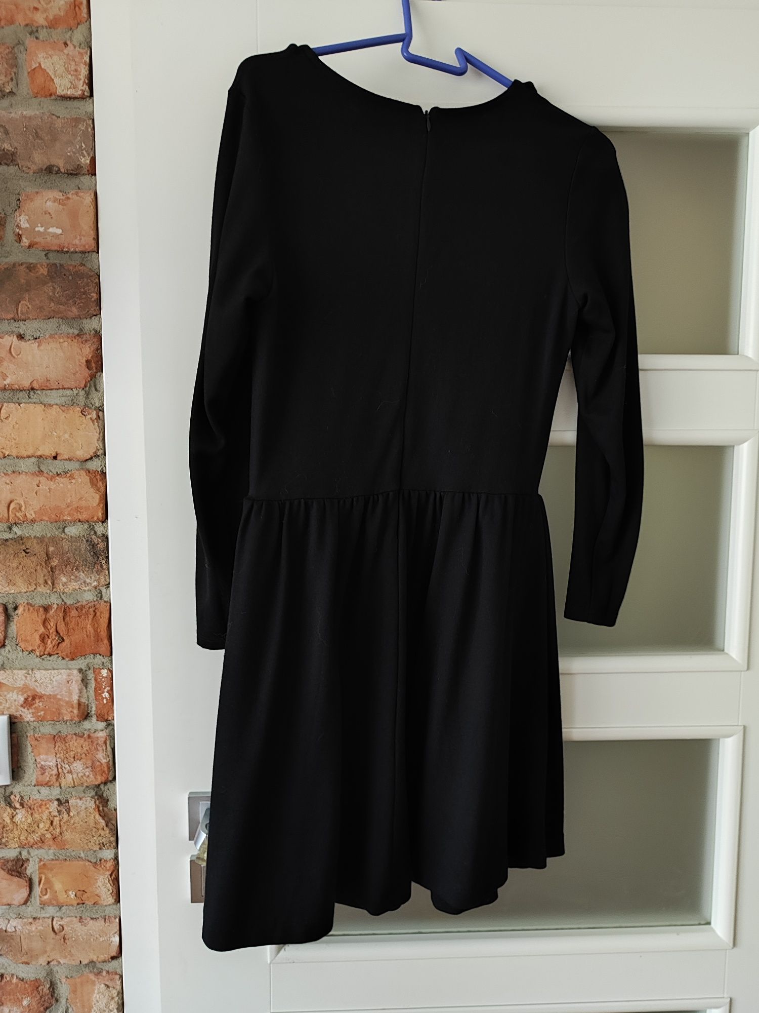 Sukienka czarna Mohito 38