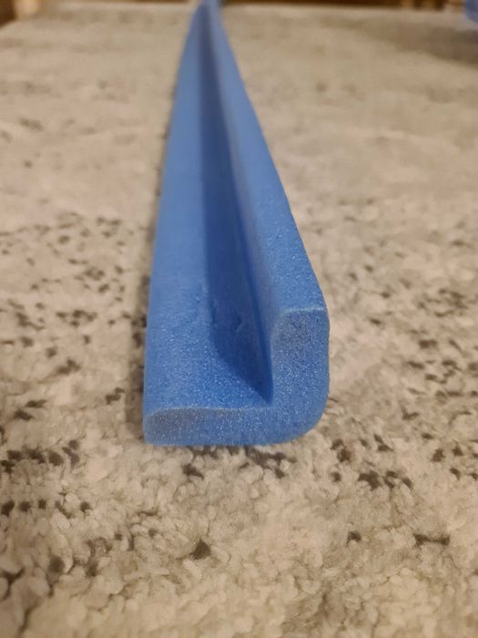 Pianka zabezpieczajaca, ochronna do narożników