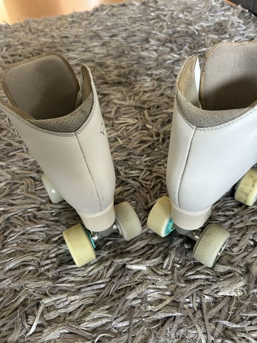 Patins Edea 235 muito bom estado. Modelo mais recente